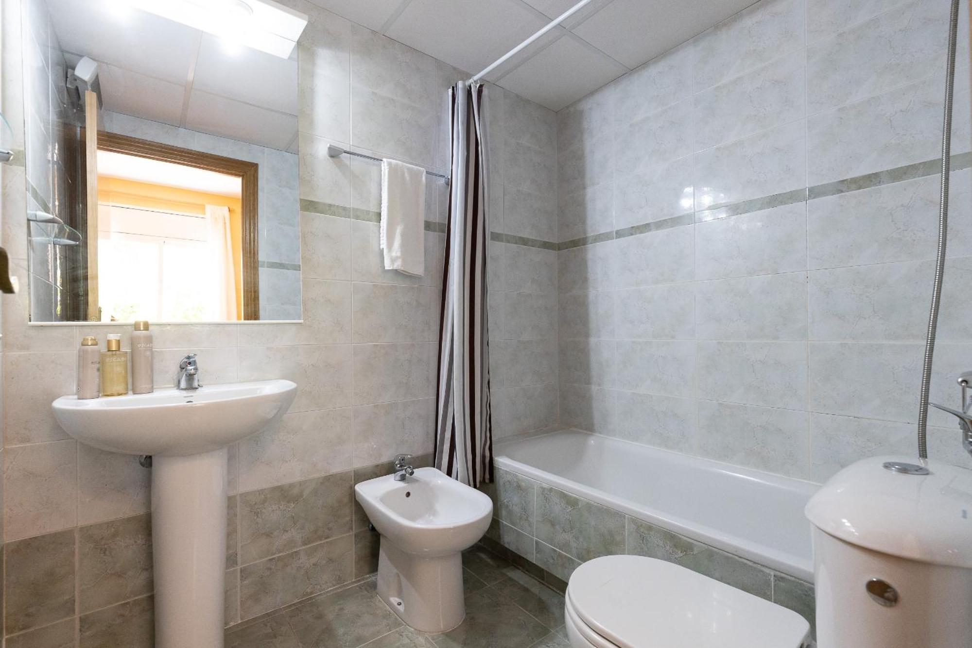 Uhc Golden Pineda Apartments Ла-Пинеда Экстерьер фото